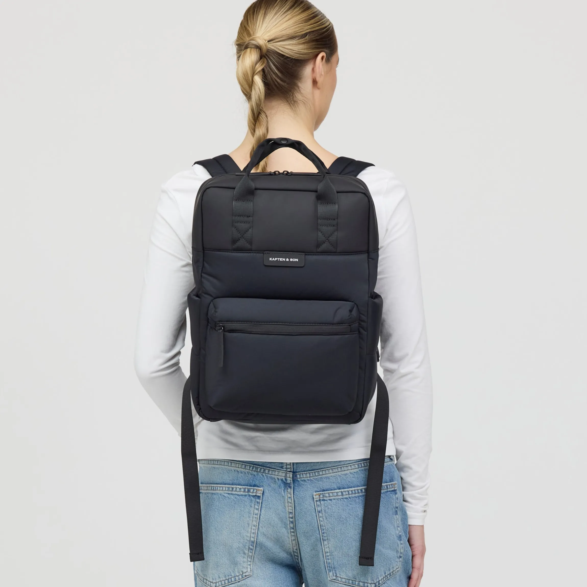 Bergen Cloud All Black
