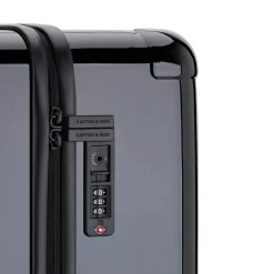 Heathrow Essential Check InAll Black
