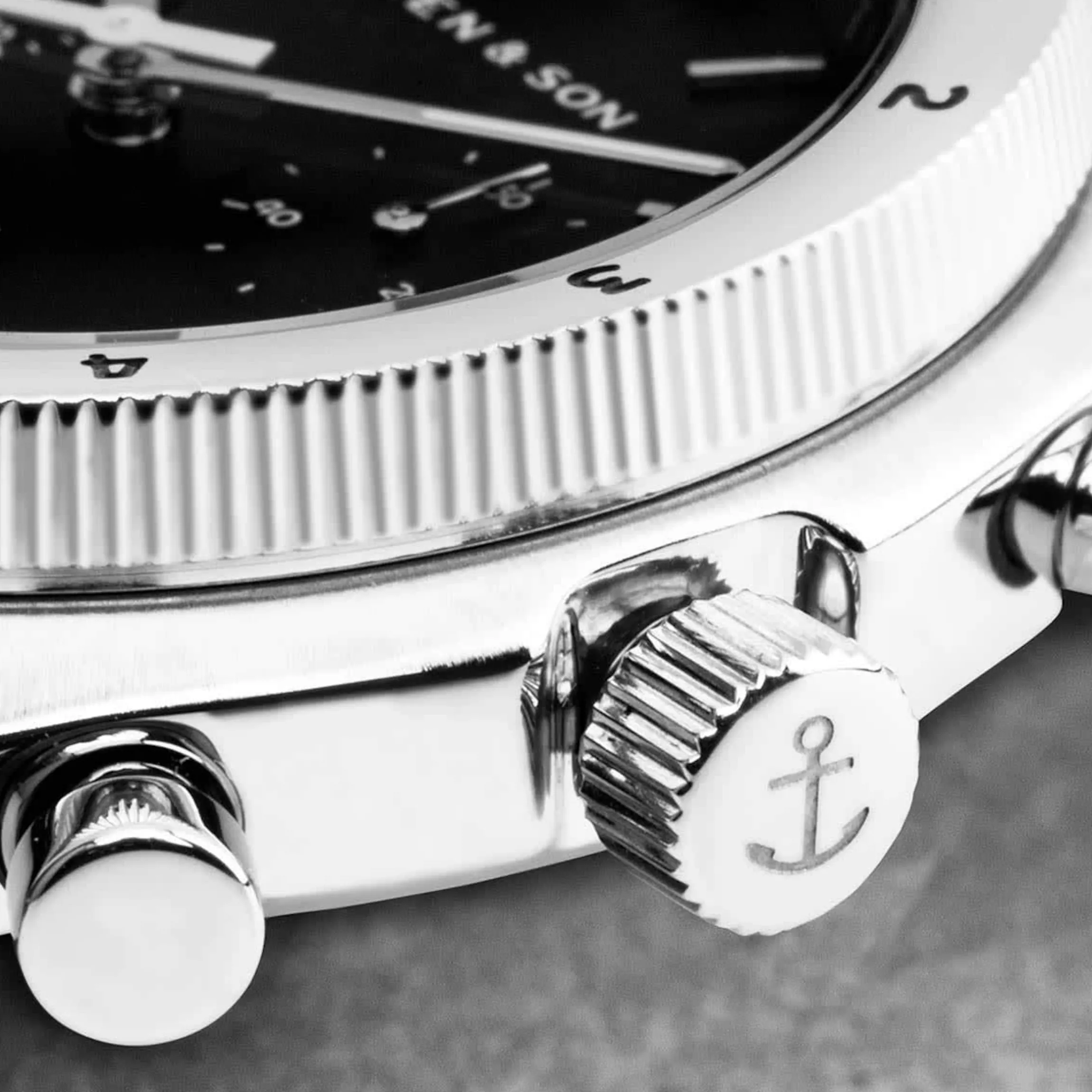 Rise Small Silver Black Steel