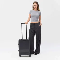 Set Heathrow All Black
