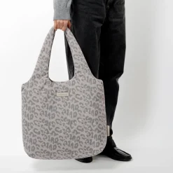 Skara Cloud Shopper Leo Sandstone