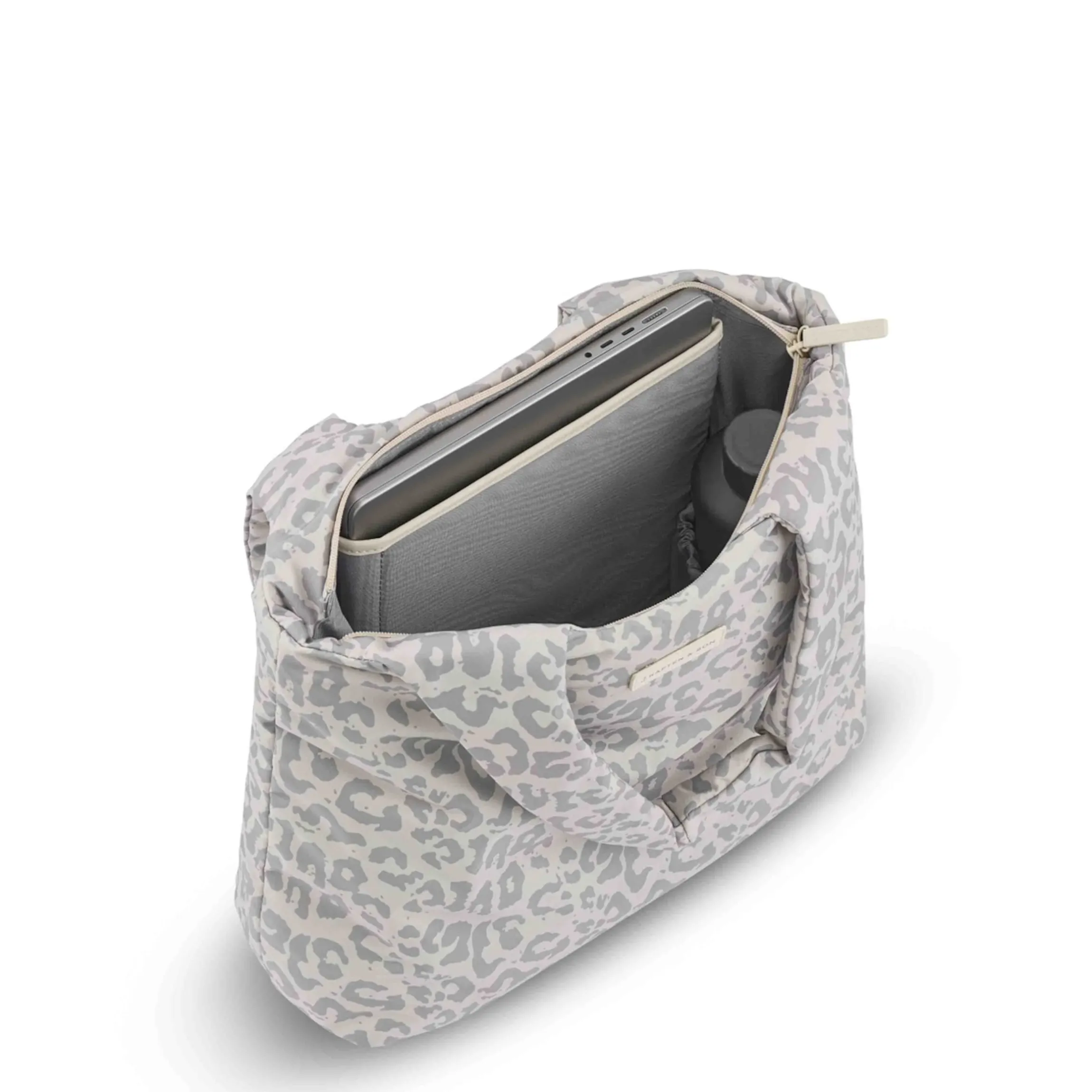 Skara Cloud Shopper Leo Sandstone