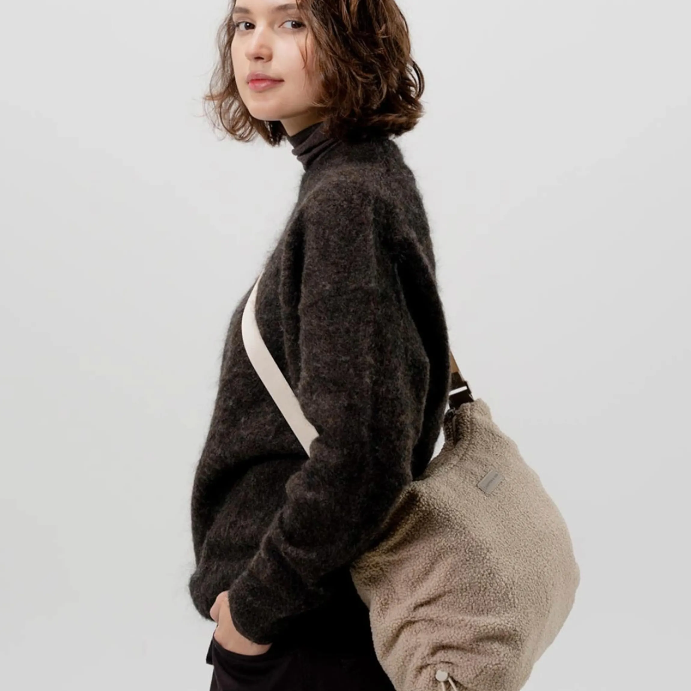 Skara Large Fleece Sandstone